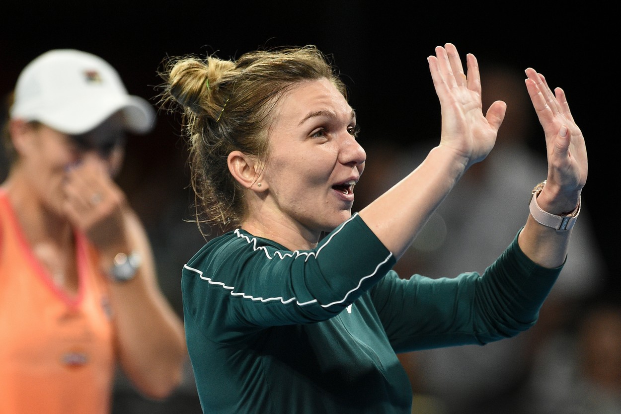 Ce a postat Simona Halep după momentul în care a fost aclamată şi huiduită în acelaşi timp la Adelaide