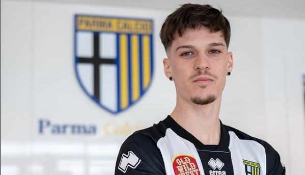 Dennis Man, prezentat oficial la Parma: ”Idolul meu este Mutu!” Cum s-a caracterizat și ce a spus despre suma de transfer