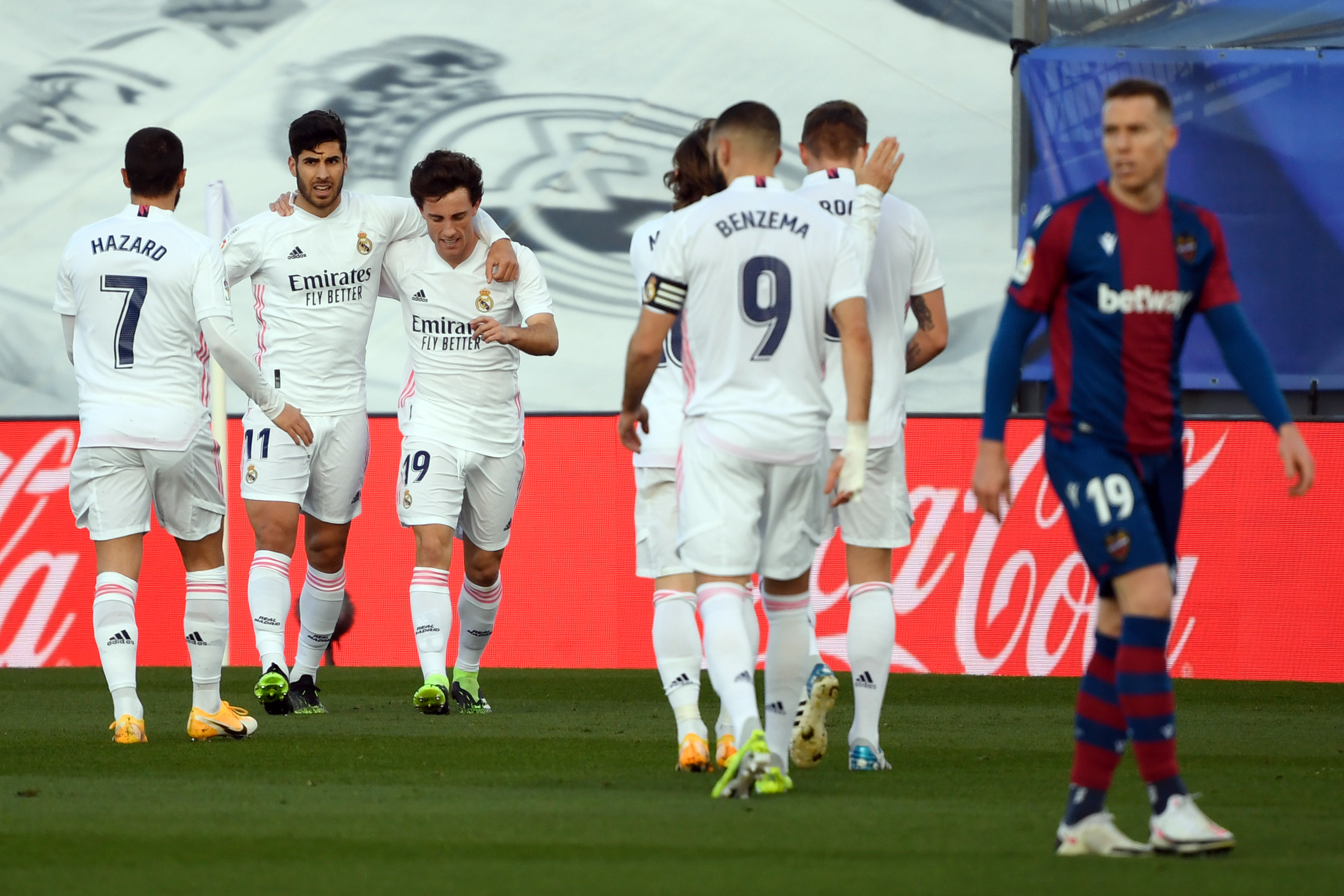 Real Madrid - Levante 1-1, ACUM, Digi Sport 1. Oaspeții reușesc egalarea. Campioana joacă în 10 oameni