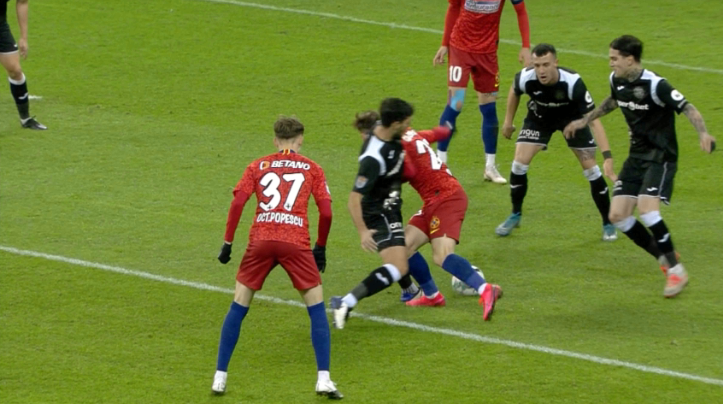 FCSB a cerut un penalty în meciul cu Poli Iași, centralul a refuzat! Reluările le dau dreptate ”roș-albaștrilor”