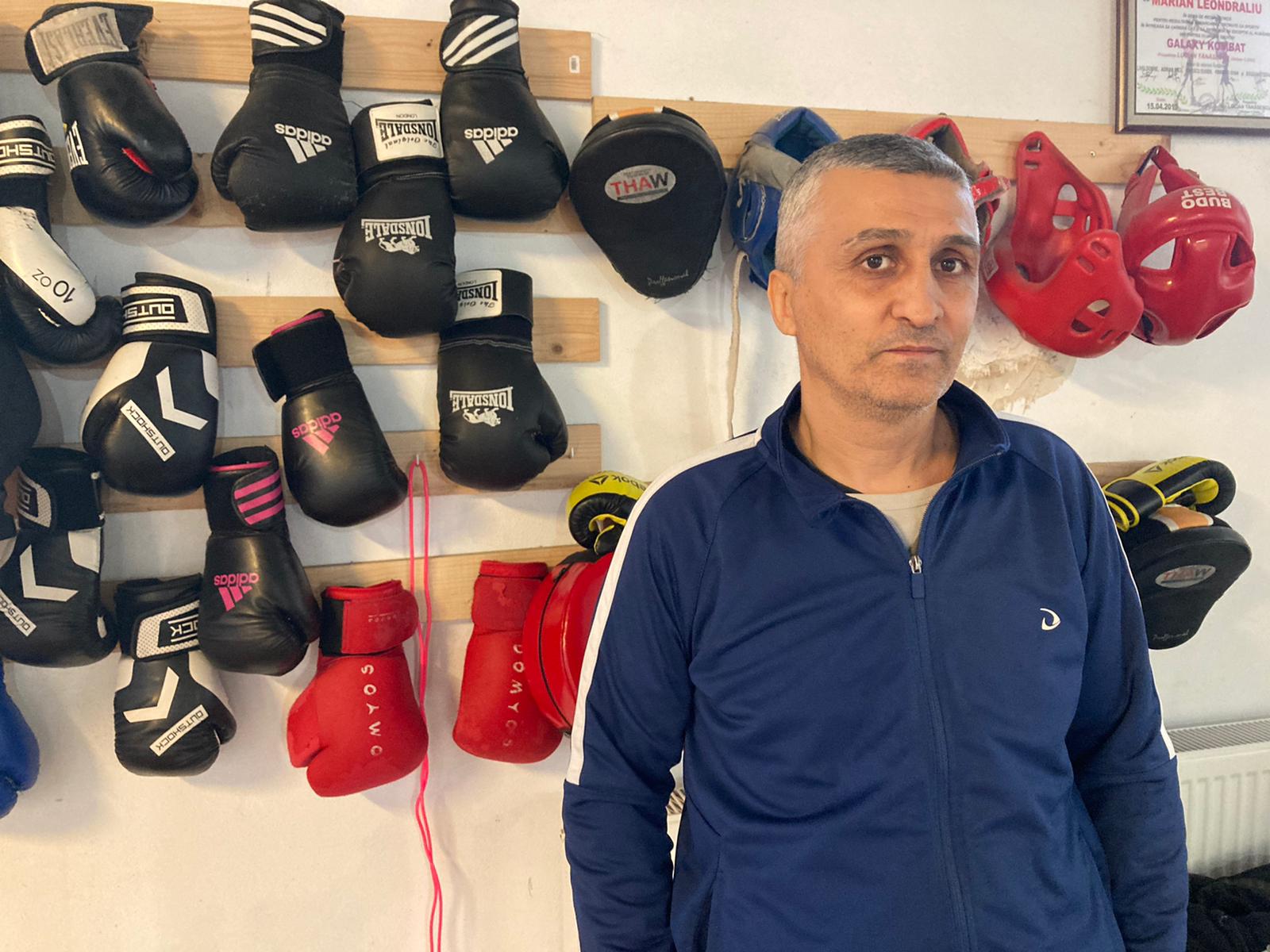 Marian Leondraliu, românul care a boxat cu Mayweather. "E dureros!" Enigma meciului și de ce i-a dat "block" americanul