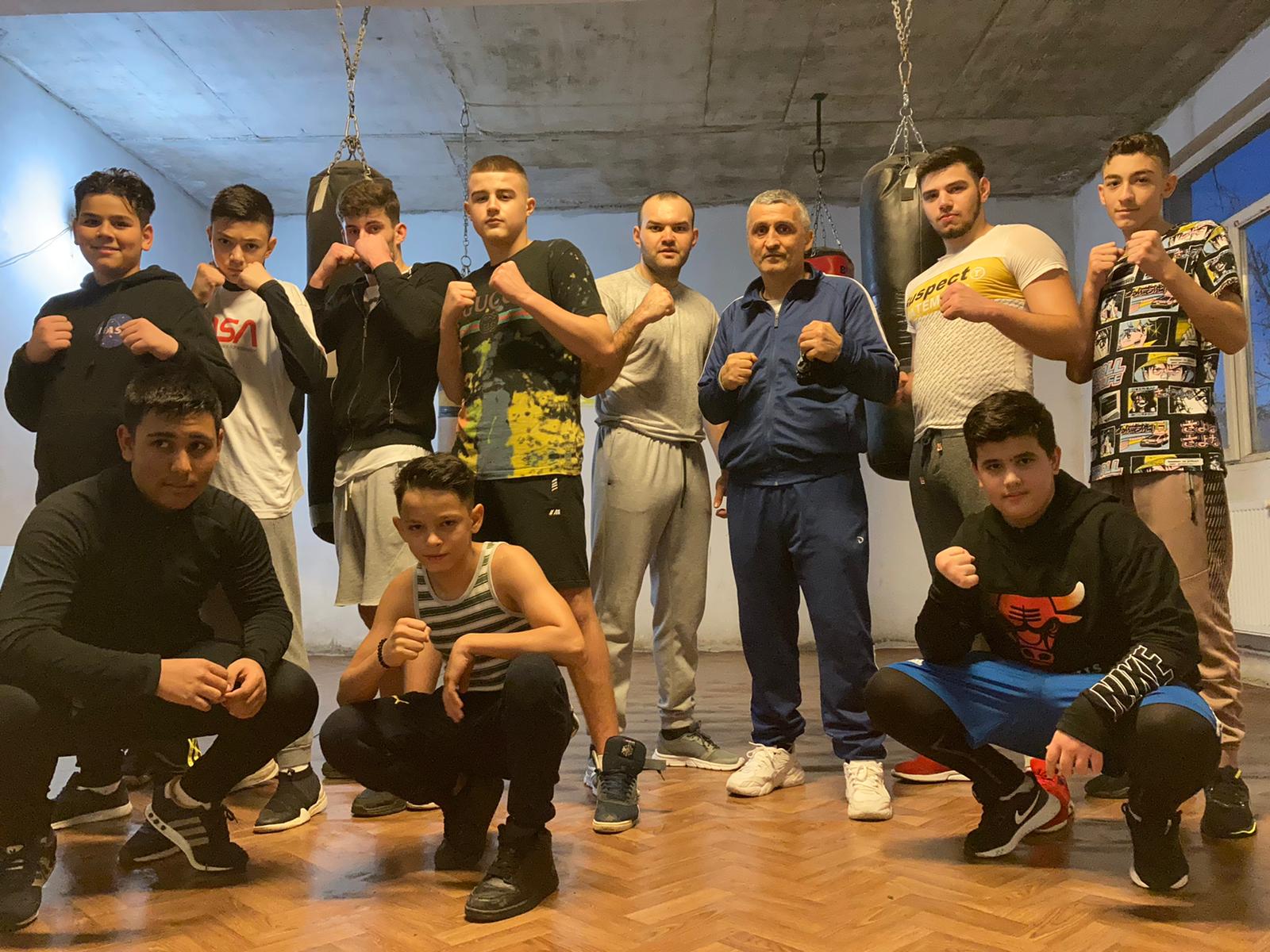 Maestrul și leii săi. Viața de film a campionului care a refuzat să fie carne de tun