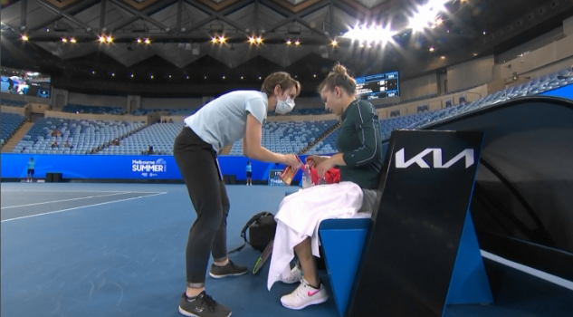 Motivul căderii Simonei Halep din meciul cu Ekaterina Alexandrova. Probleme la spate pentru româncă