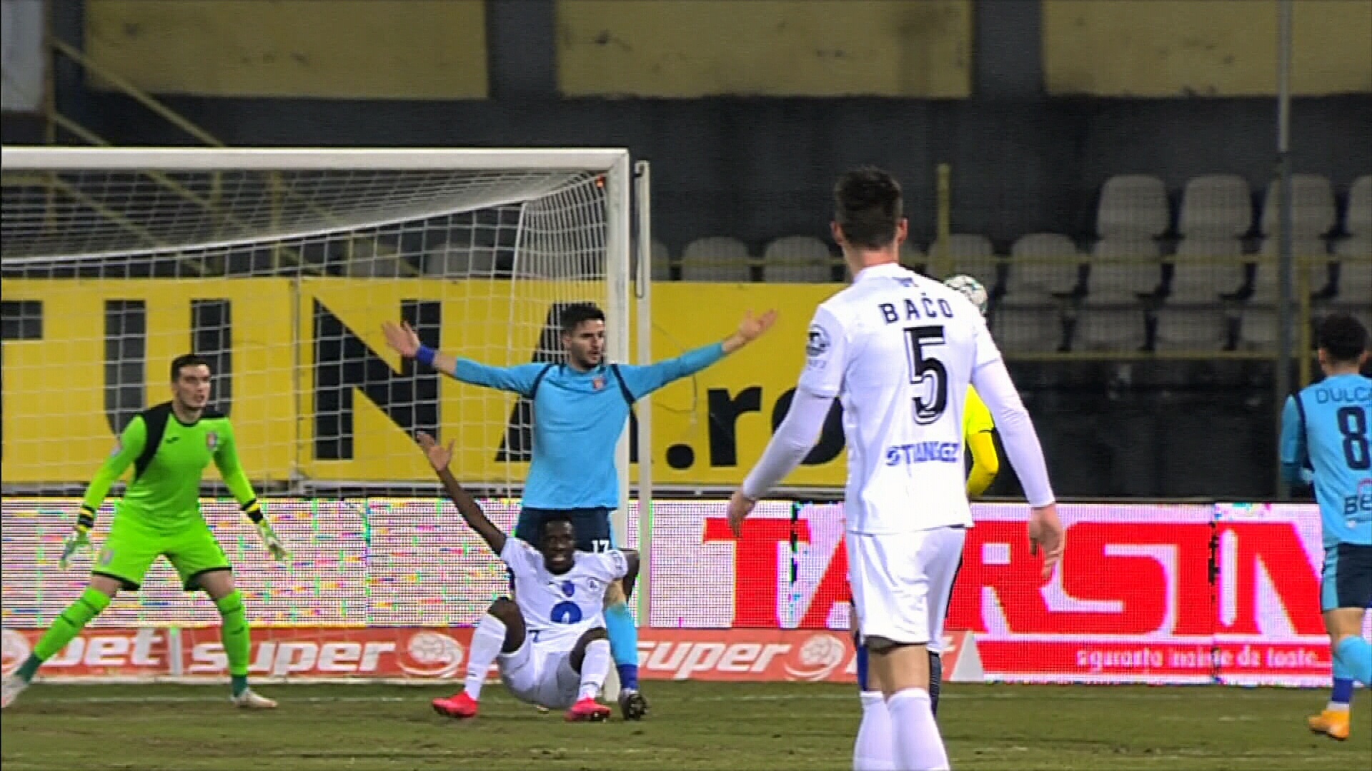 Gaz Metan - Chindia 0-0, ACUM, Digi Sport 1. Gazdele cer penalty după cinci minute