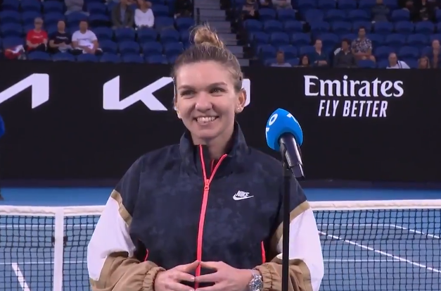 Simona Halep, cu zâmbetul pe buze la interviul acordat pe teren. Cuvintele cu care i-a amuzat pe australieni