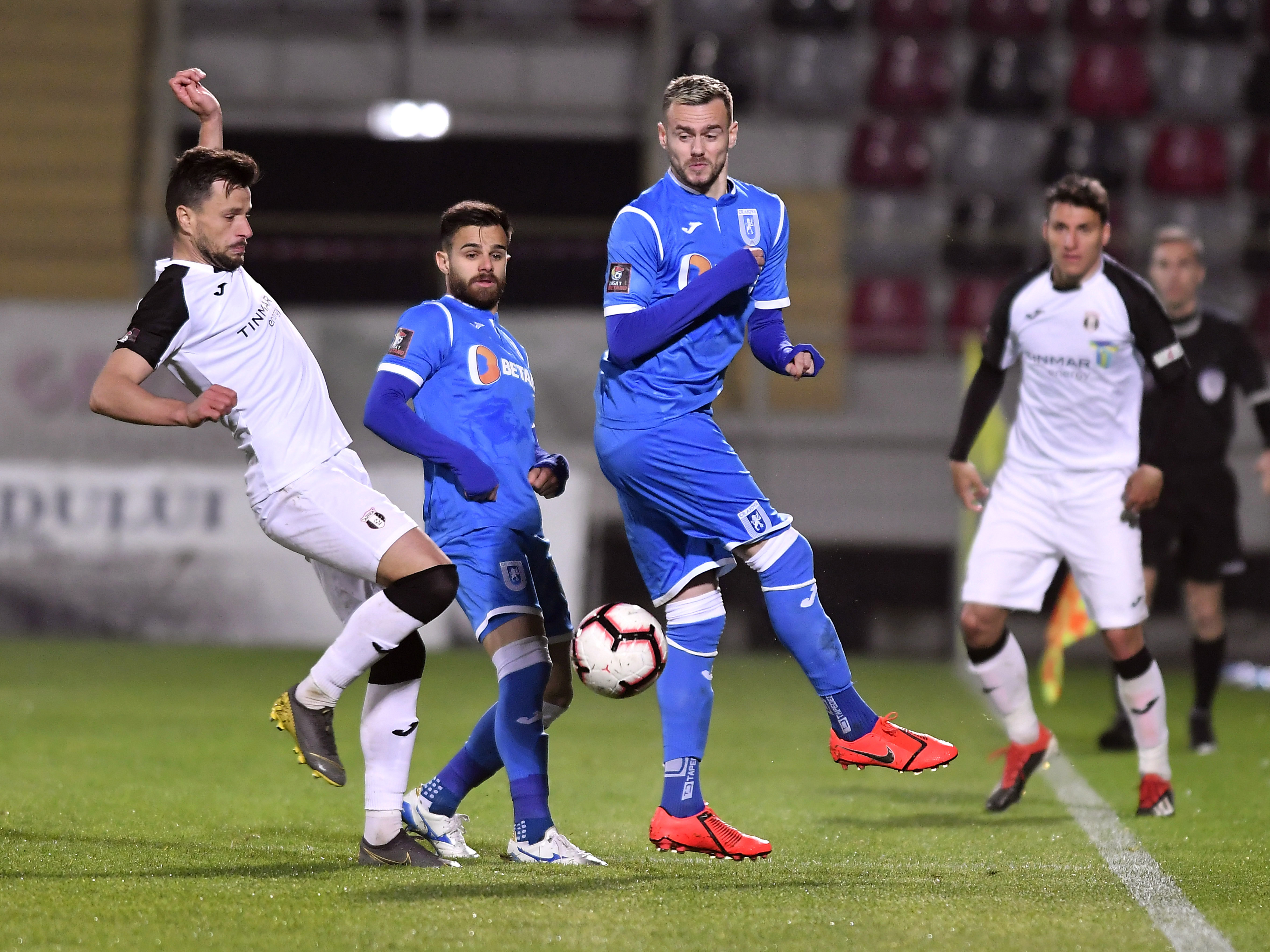 OFICIAL | Primul jucător transferat de Craiova în această iarnă! Revenire după un an și jumătate