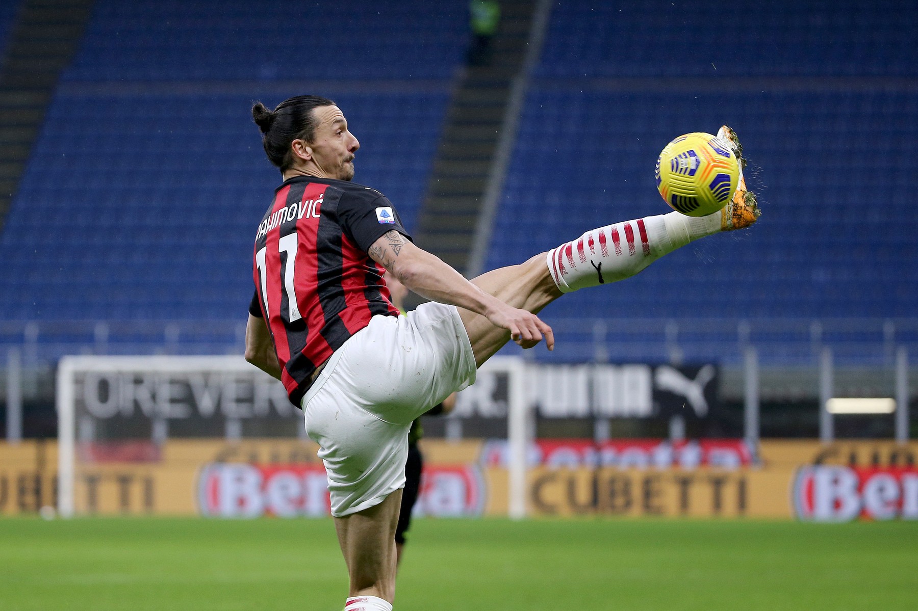 Rămâne Ibrahimovic la Milan? Răspunsul primit de Maldini de la suedez