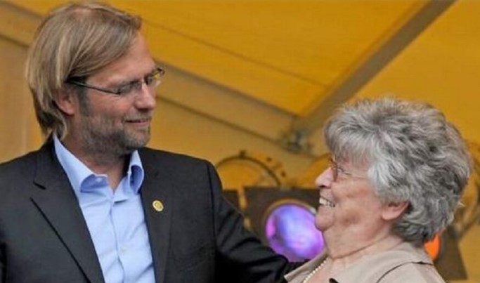 Dramă pentru Jurgen Klopp! Mama sa a decedat, iar antrenorul lui Liverpool nu va putea asista la înmormântare