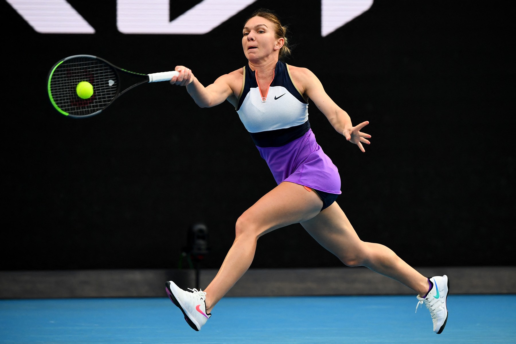Evoluție de clasă și calificare în optimi. Simona Halep - Veronika Kudermetova 6-1, 6-3