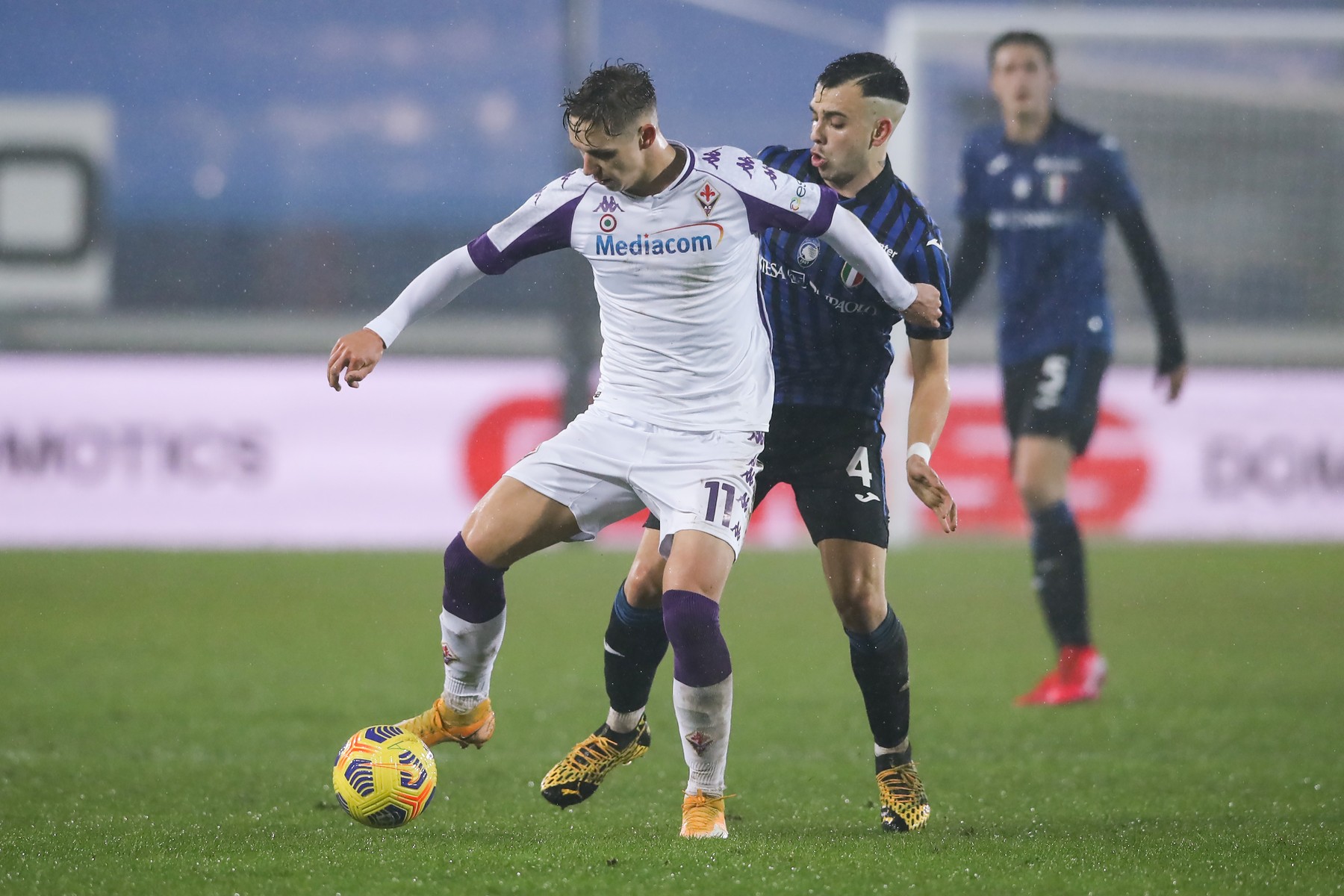Fiorentina putea face profit de pe urma lui Louis Munteanu, "care are reputaţia de băiat bun, spre deosebire de Adrian Mutu"