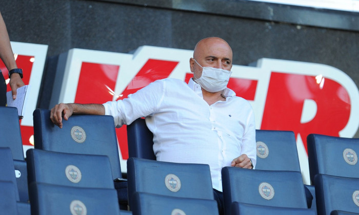 Turkish Super League football match between Fenerbahce and Yeni Malatyaspor at Ulker Stadium in Istanbul , Turkey on June 27 , 2020.