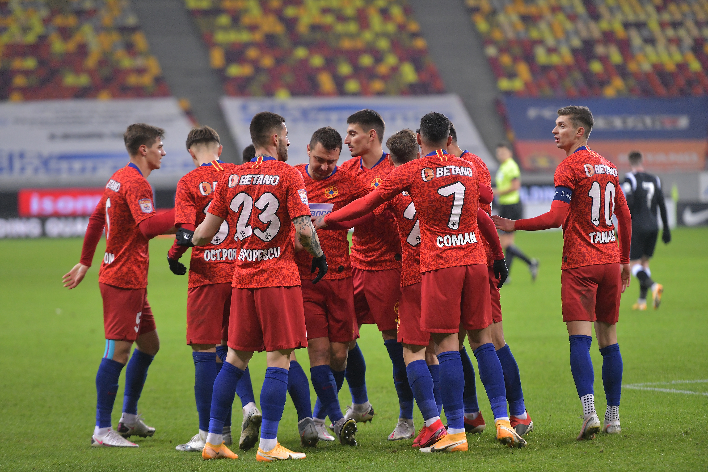 Hermannstadt - FCSB 1-0, ACUM, la Digi Sport 1. Sibienii deschid scorul din penalty după ce au irosit o ocazie uriașă