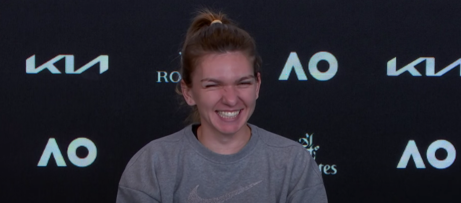 Simona Halep, prinsă ”cu minciuna” la Melbourne! Moment amuzant la conferință: ”Darren vrea să știe dacă urmărești”