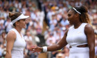 Simona Halep și Serena Williams, după ultimul meci direct, finala Wimbledon 2019 / Foto: Getty Images