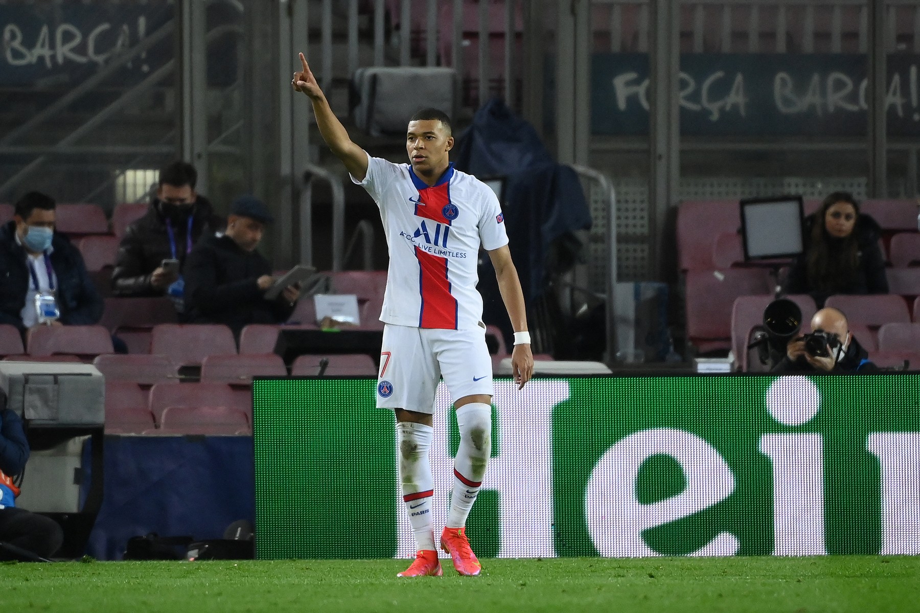 Ce gol! Mbappe a anulat reușita lui Messi după o fază superbă făcută de PSG
