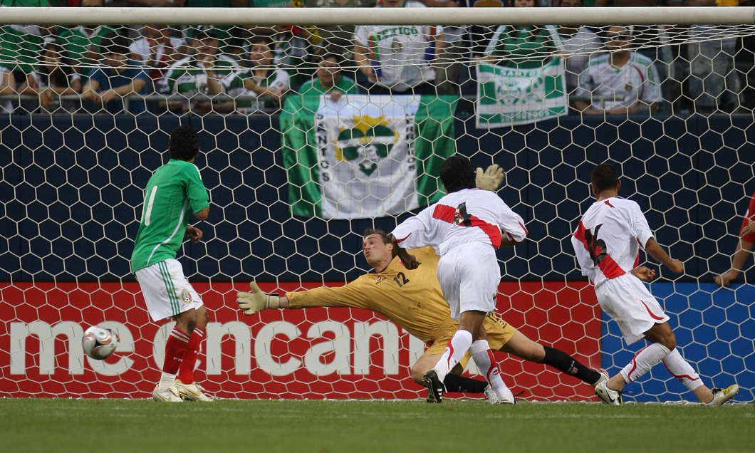 Mexico v Peru