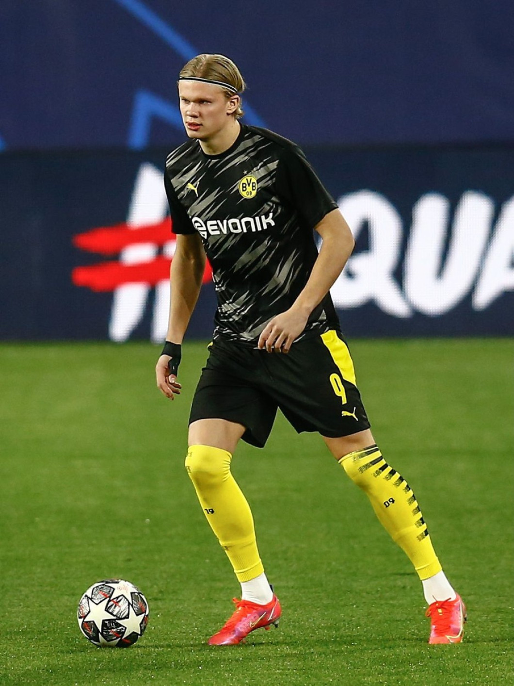 Sevilla CF v Borussia Dortmund, UEFA Champions League, round of 16, first leg. Football, Sanchez Pizjuan Stadium, Sevilla, Spain - 17 JAN 2021