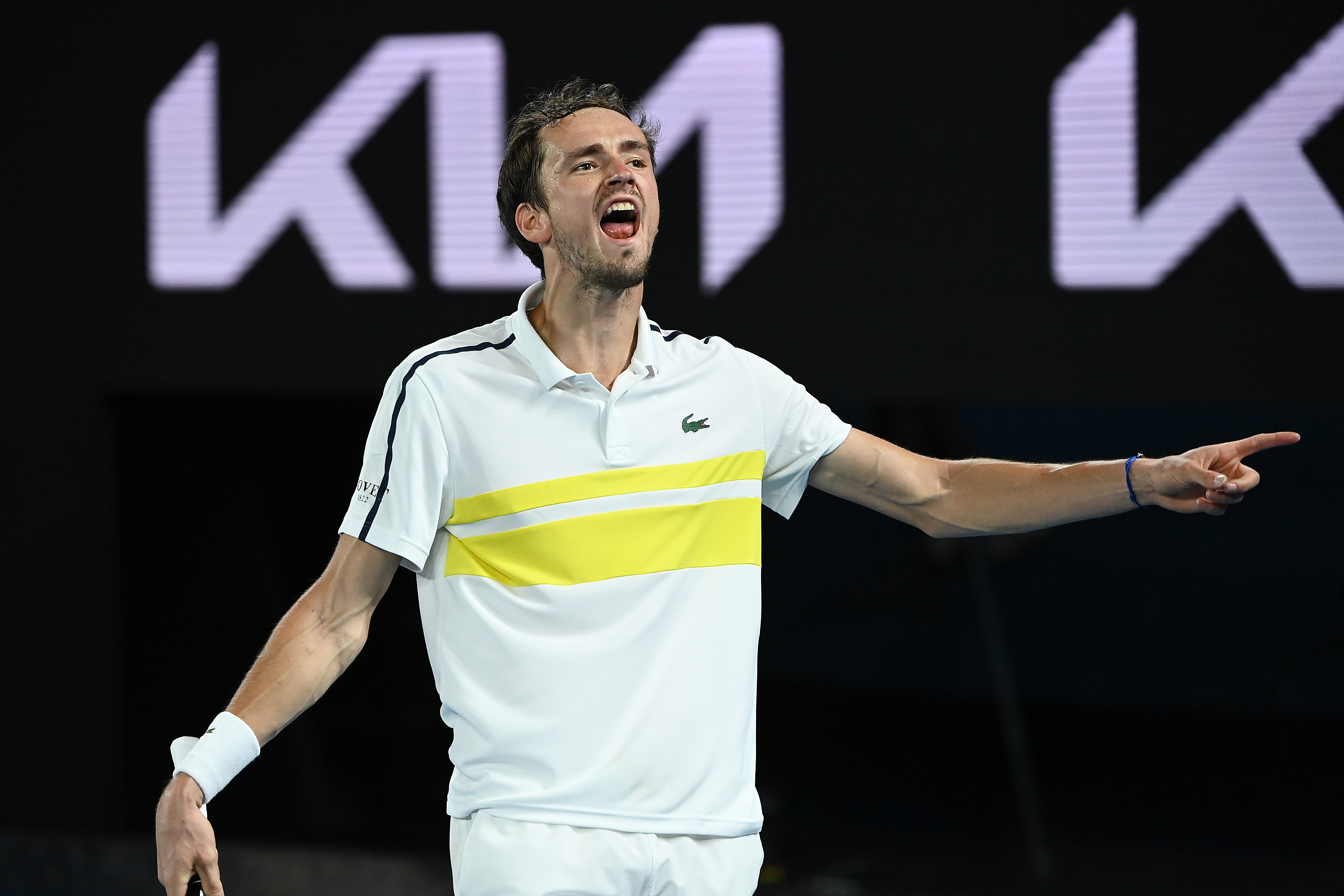 Daniil Medvedev, în finala Australian Open după victoria cu Stefanos Tsitsipas! Meci pentru trofeu cu Novak Djokovic