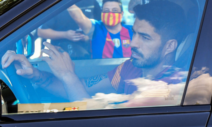 FC Barcelona Players Arrive For Training