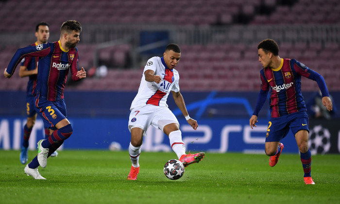 FC Barcelona v Paris Saint-Germain - UEFA Champions League Round Of 16 Leg One