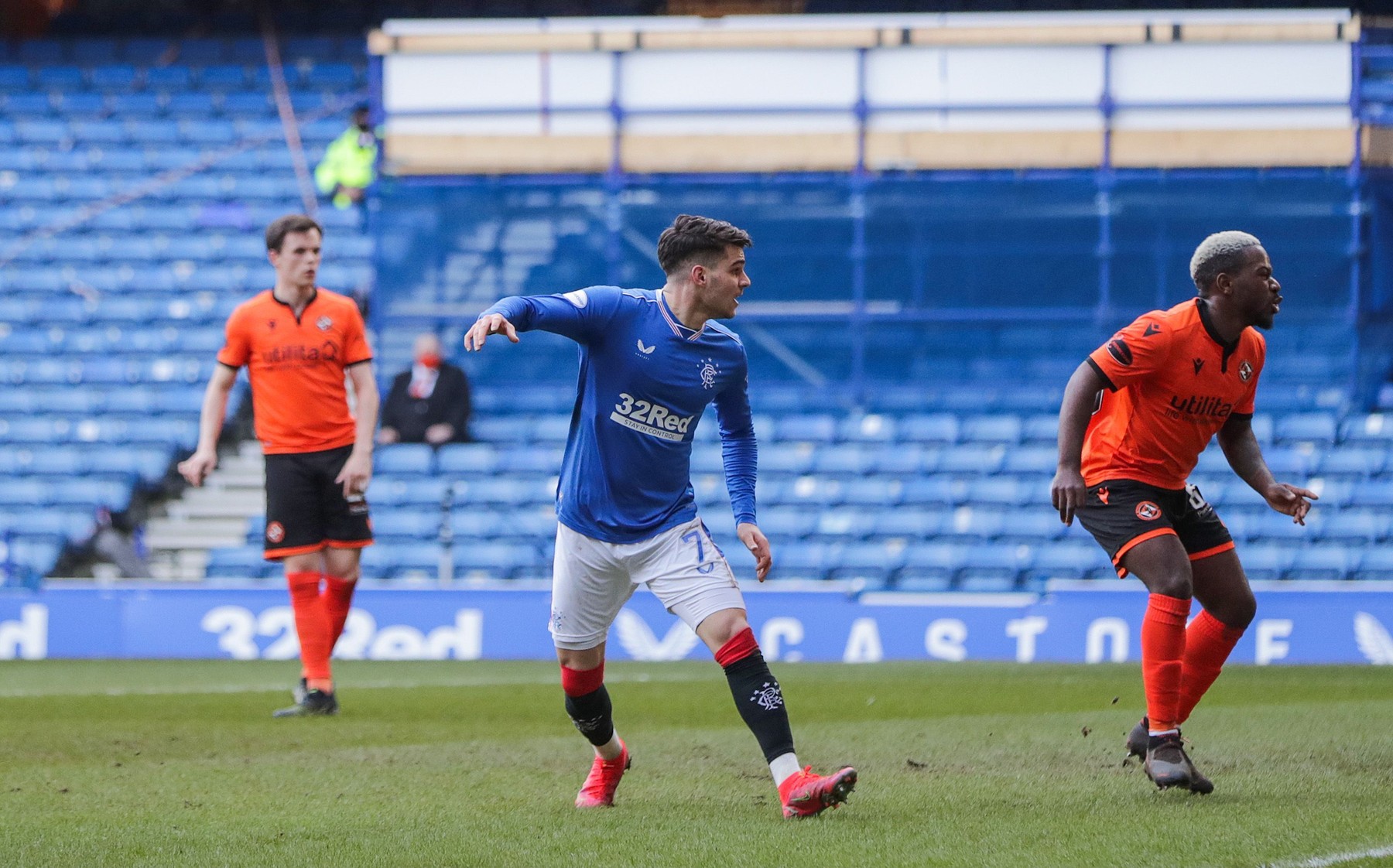 Cifrele lui Ianis Hagi din meciul Rangers - Dundee Utd. Câte pase și atingeri a avut românul, marcatorul primului gol