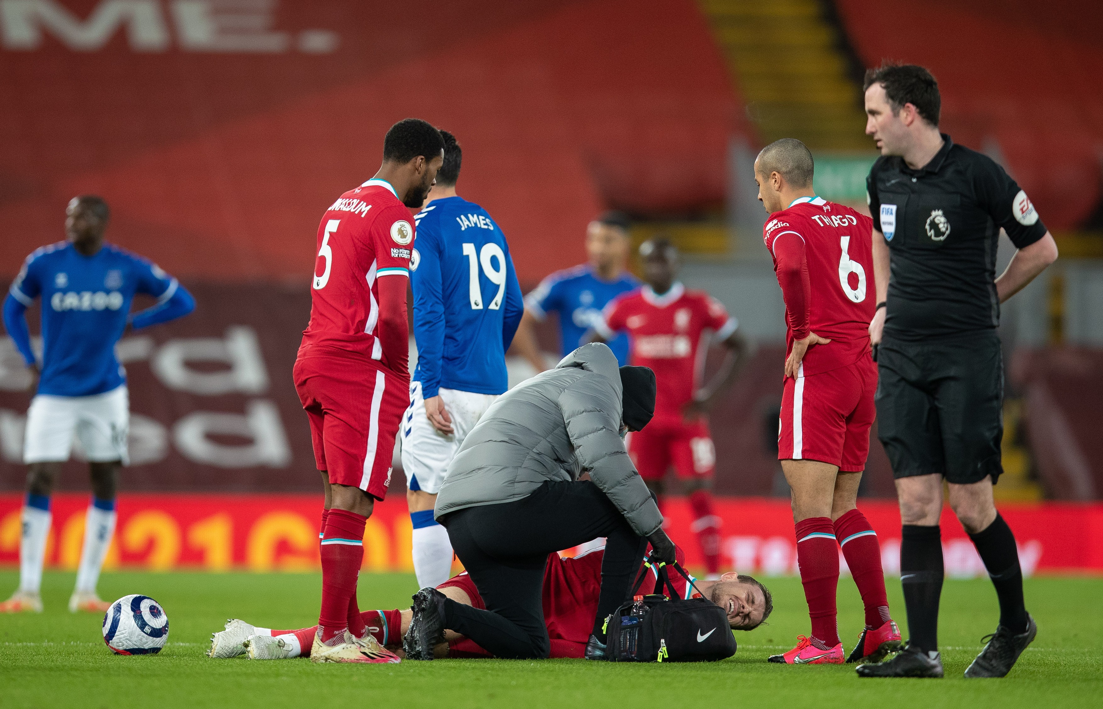 Liverpool, răpusă pe Anfield de Everton după 22 de ani!