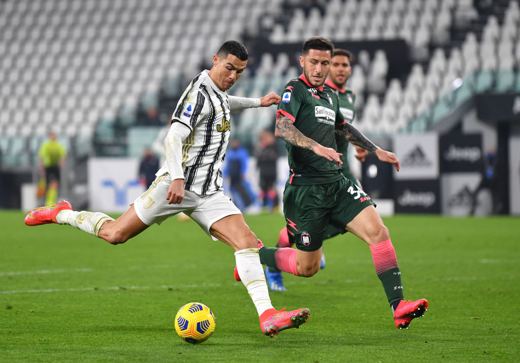 Juventus - Crotone 3-0 | Cristiano Ronaldo reușește o ”doppietta” superbă și torinezii urcă pe podium