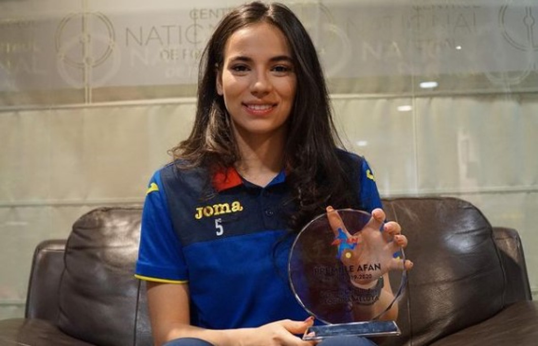 romania-feminin10