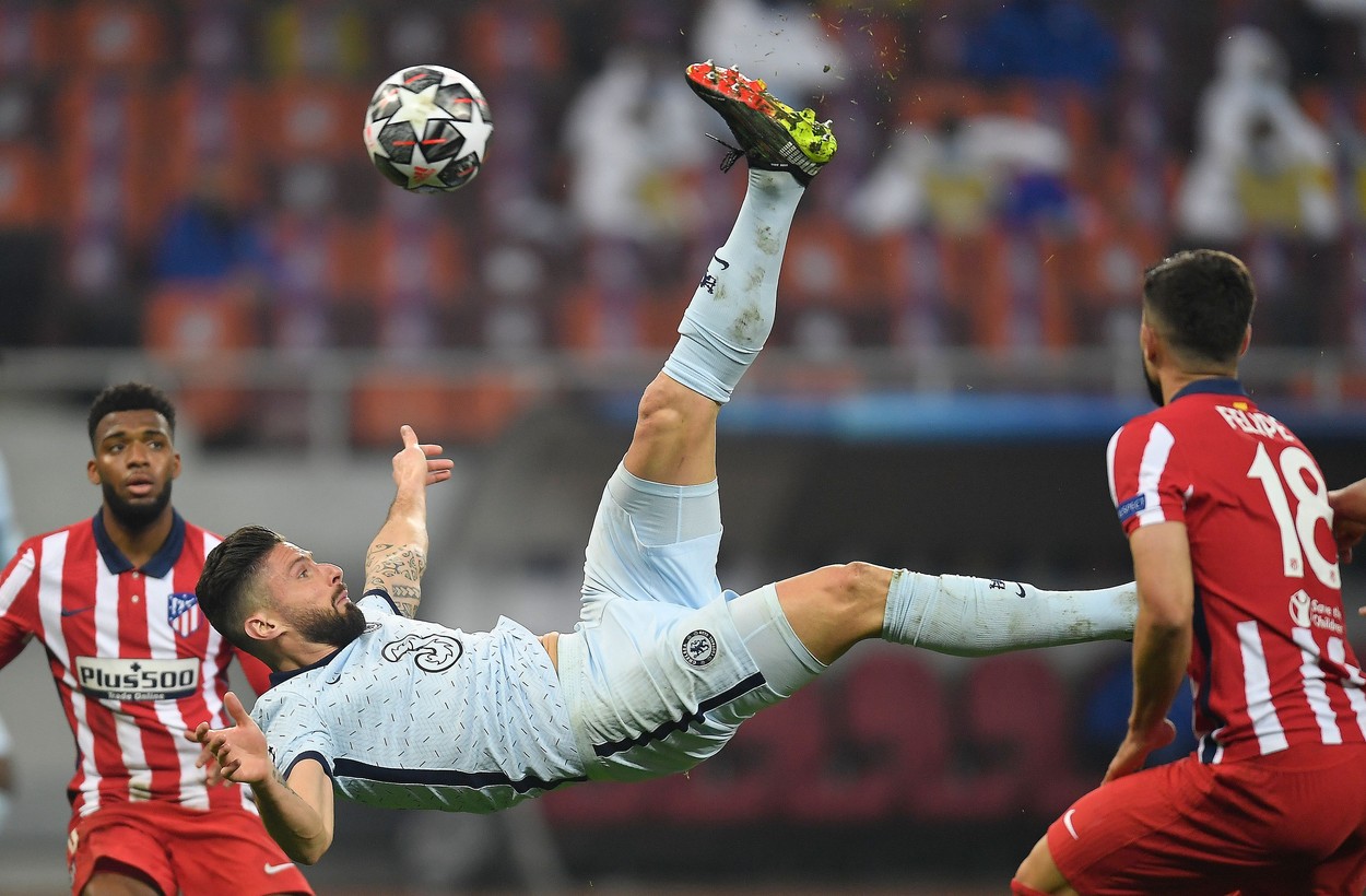 A dat gol din "foarfecă", dar s-a bucurat după 3 minute. Prima reacţie a lui Giroud, după "bijuteria" de pe Arena Naţională