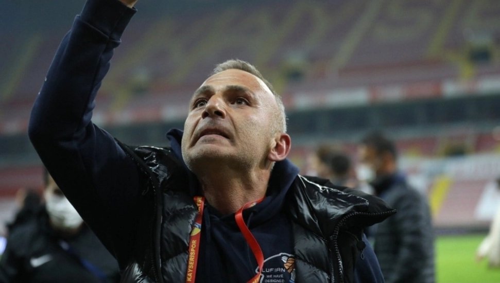 Cu cine a fost înlocuit Dan Petrescu de conducerea lui Kayserispor