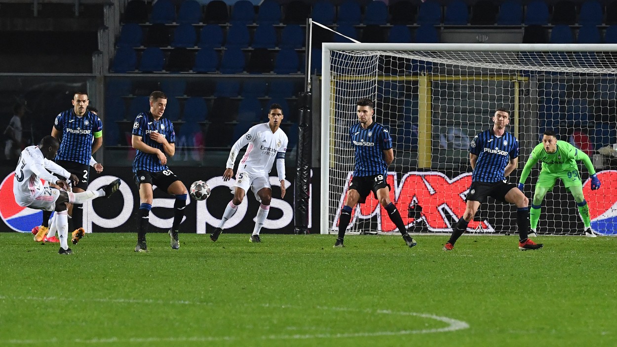 Atalanta - Real Madrid 0-1. Spaniolii se impun pe final, deși au jucat 73 de minute cu om în plus