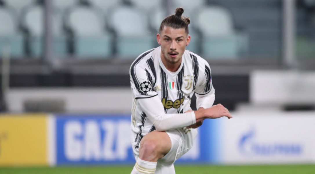 Andrea Pirlo a vorbit despre șansele ca Radu Drăgușin să fie titular la Juventus
