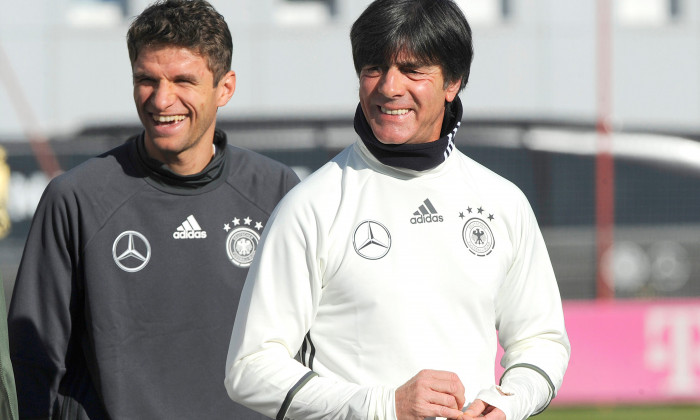 Munich, Deutschland. 07th Mar, 2019. Federal coach Joachim Jogi LOEW, LOW (GER) and Thomas MUELLER. Archivfoto: v.re :Bundescoach Joachim Jogi LOEW, L, AOW (GER), Thomas MUELLER (MULLER) (GER), laughs, laughs, laughsd, optimistic, cheerful, football train