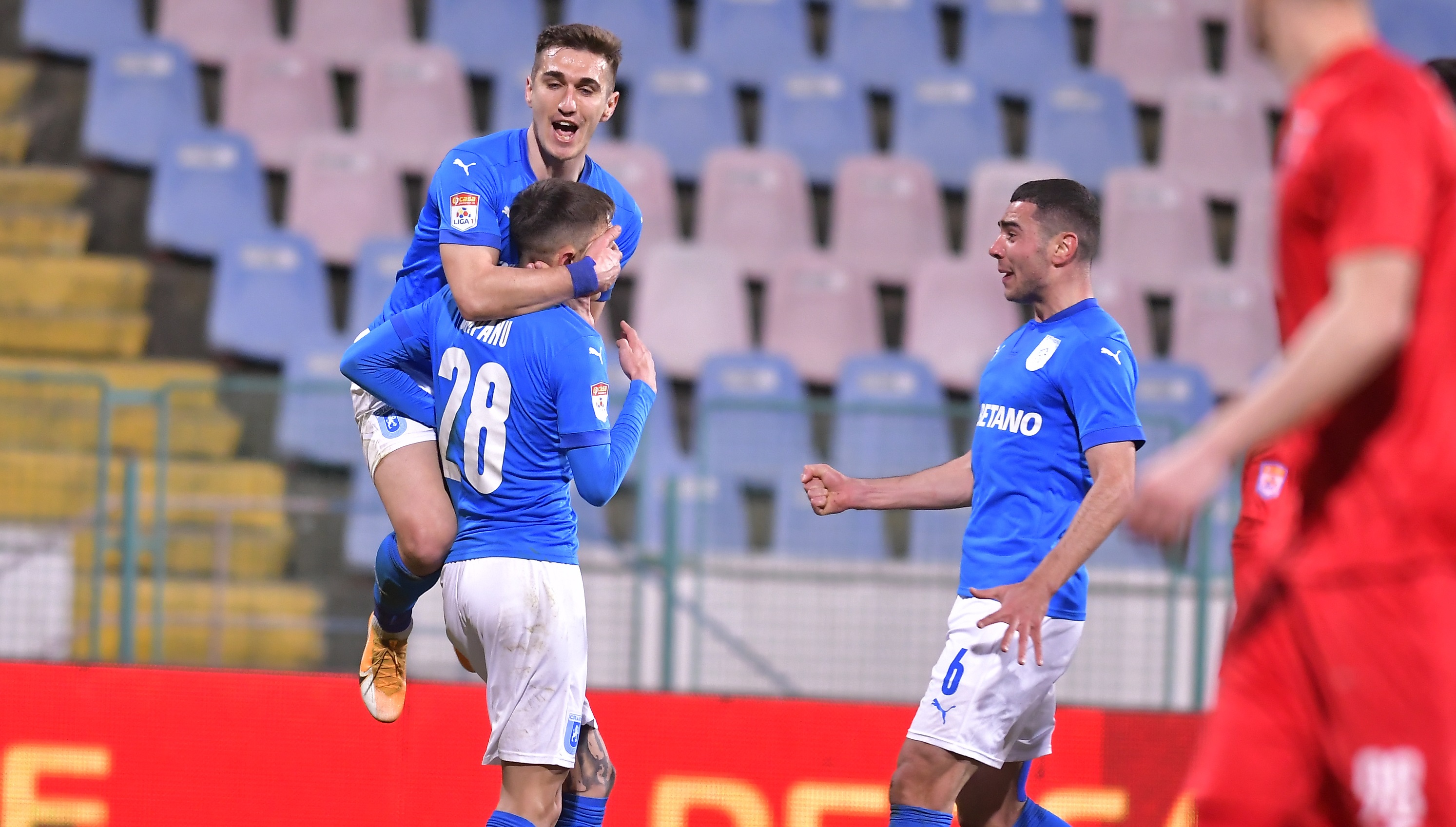 Cupa României | Chindia - Universitatea Craiova 0-1. Oltenii, care au avut și două bare, sunt primii semifinaliști