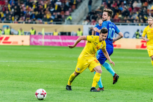 Bucharest, Romania. 14th Nov, 2017. November 14, 2017: Cristian Ganea #24 (Romania) and Davy Propper #10 (Netherlands) during the Football Friendly game between Romania and Netherlands at National Arena Stadium, Bucharest, Romania ROU. Foto: Catalin Soare