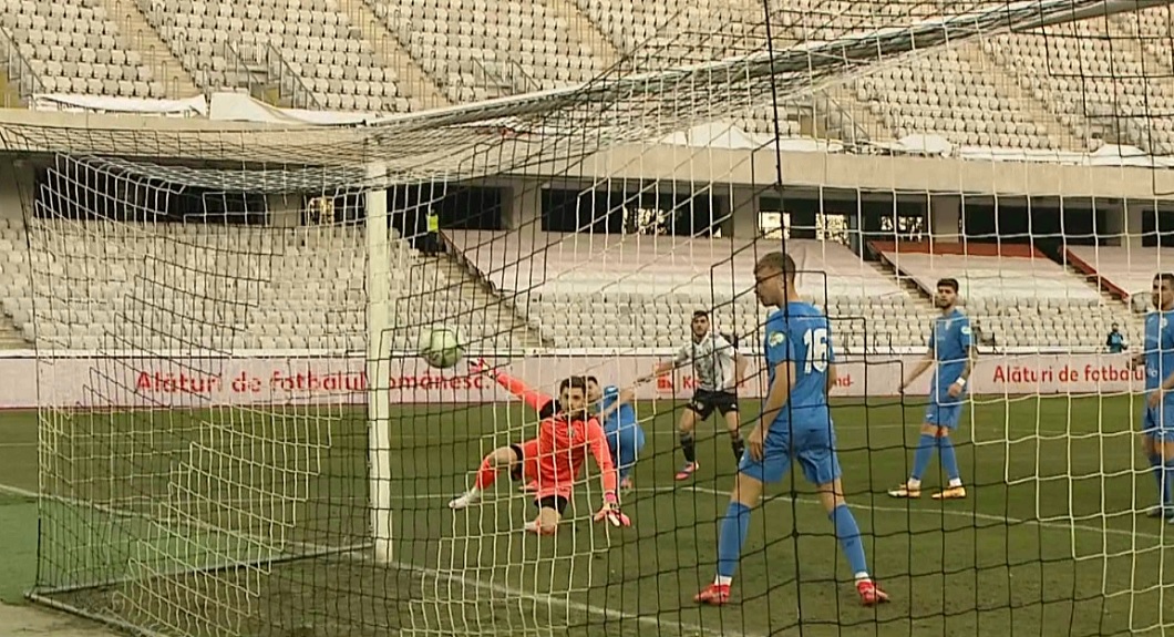 U Cluj - Viitorul Pandurii Tg. Jiu 1-0, Digi Sport 1. Gorjenii au cerut un penalty! Gol rapid marcat de Golan