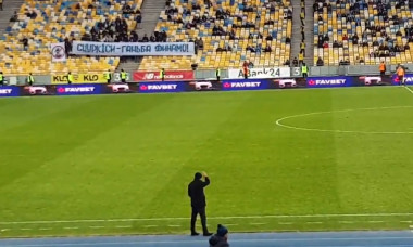 Mircea Lucescu, la meciul Dinamo Kiev - Kolos / Foto: Captură Twitter@Buckarobanza