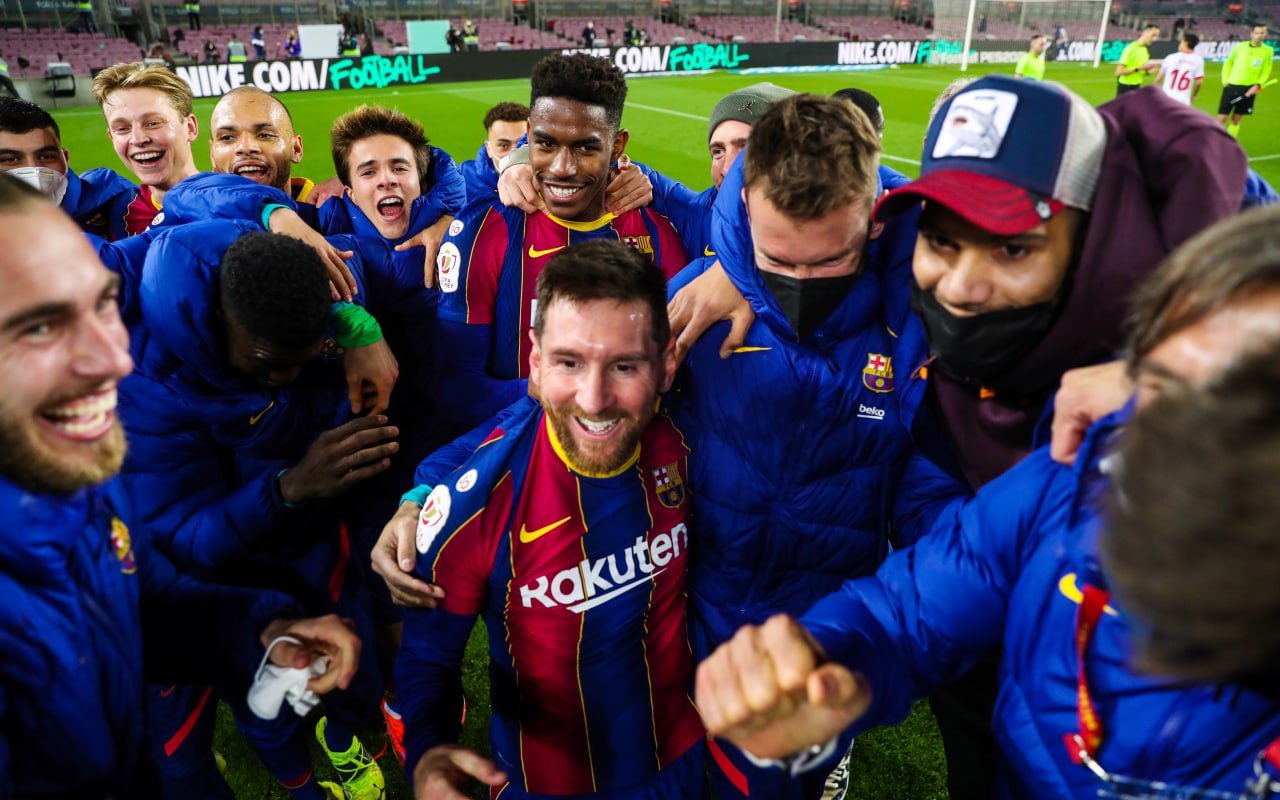 Fiesta catalană! Leo Messi, Gerard Pique & CO au făcut hora bucuriei pe Camp Nou după remontada din Cupa Spaniei