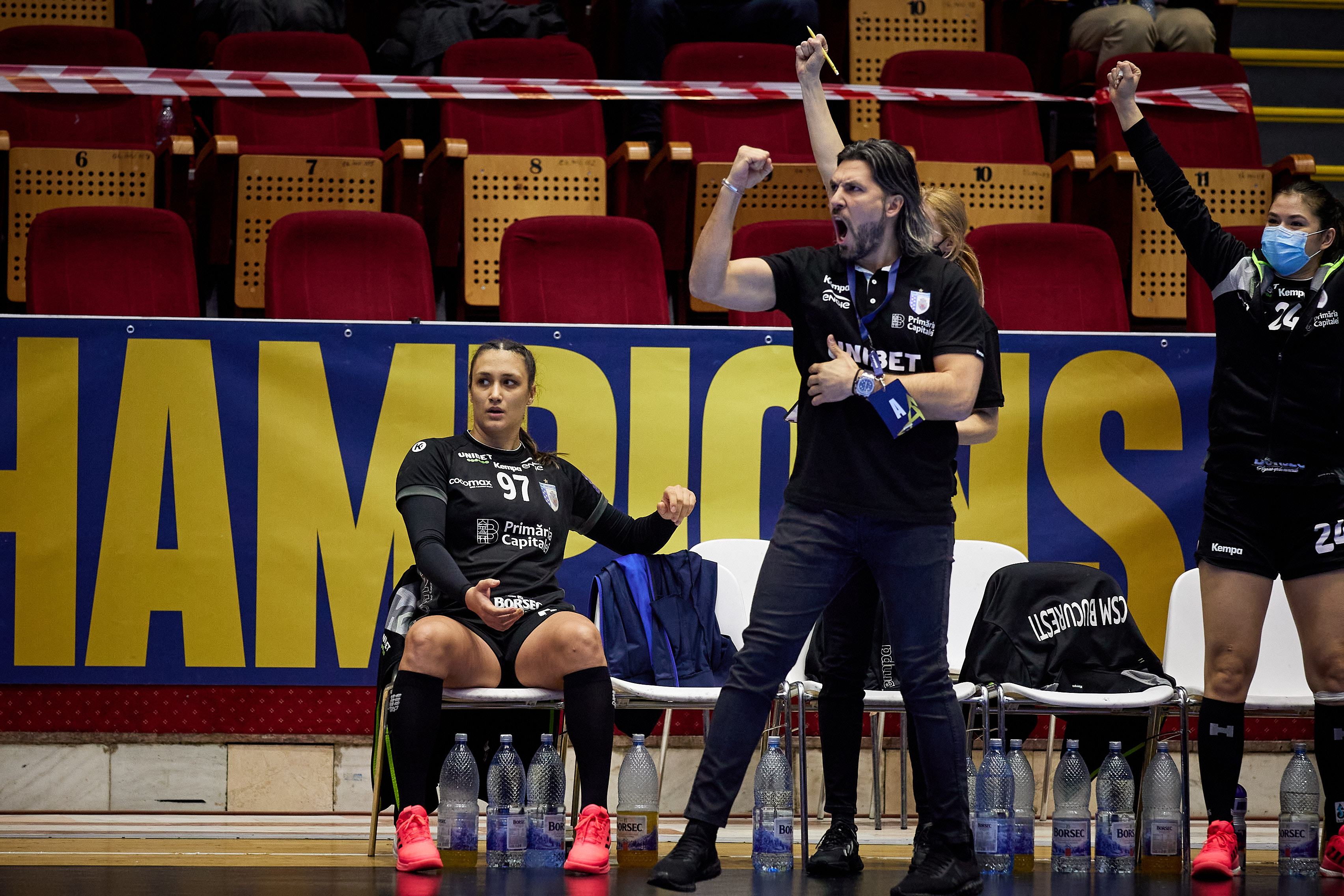 Adi Vasile rămâne la CSM București! Anunțul făcut înaintea meciului cu SCM Râmnicu Vâlcea din optimile Ligii Campionilor