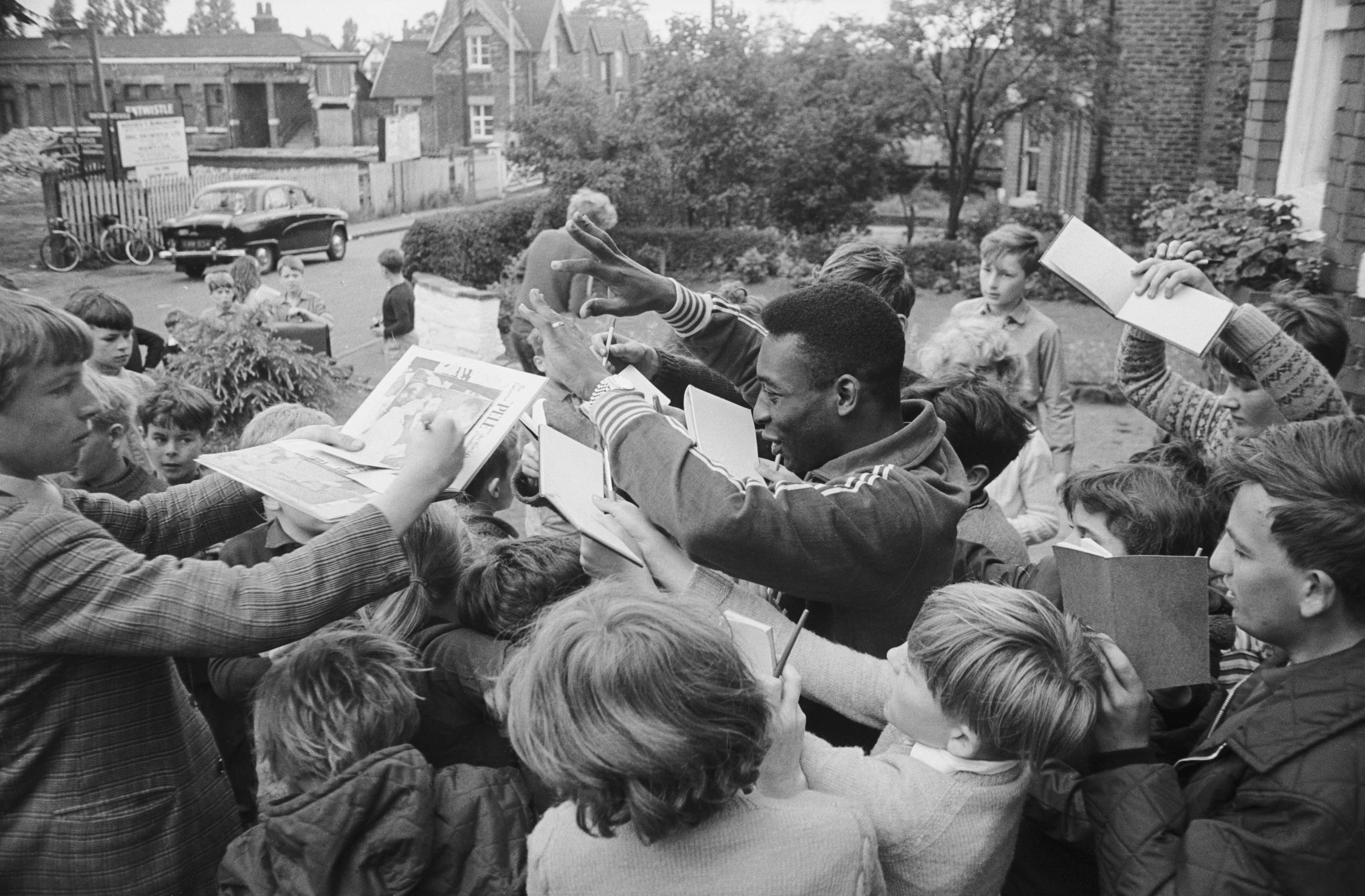 "Pele nu a făcut diferența, el a fost diferența", documentarul pe care îl vezi doar pe Netflix