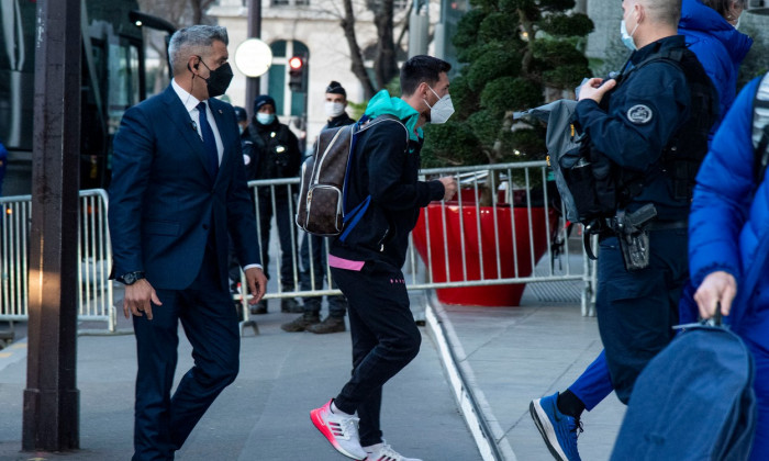 Arrivée des joueurs du FC Barcelone ŕ l'hôtel Pullman Tour Eiffel ŕ Paris