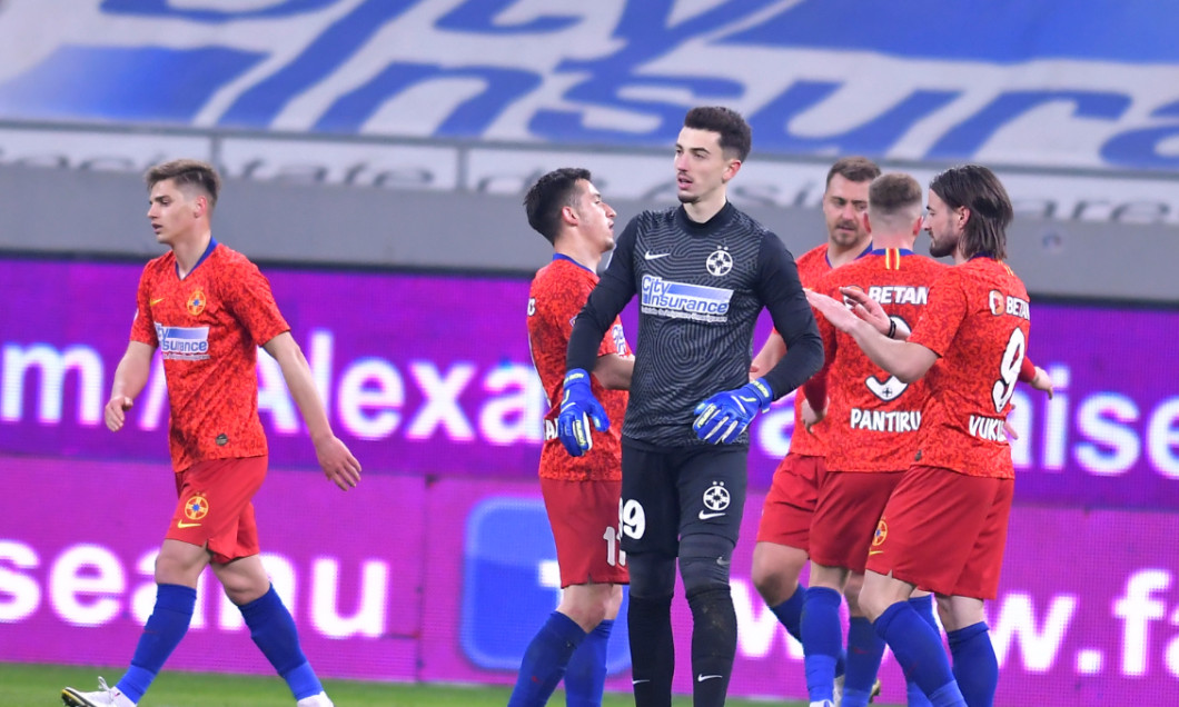 Fotbaliștii de la FCSB, după meciul cu Gaz Metan Mediaș / Foto: Sport Pictures