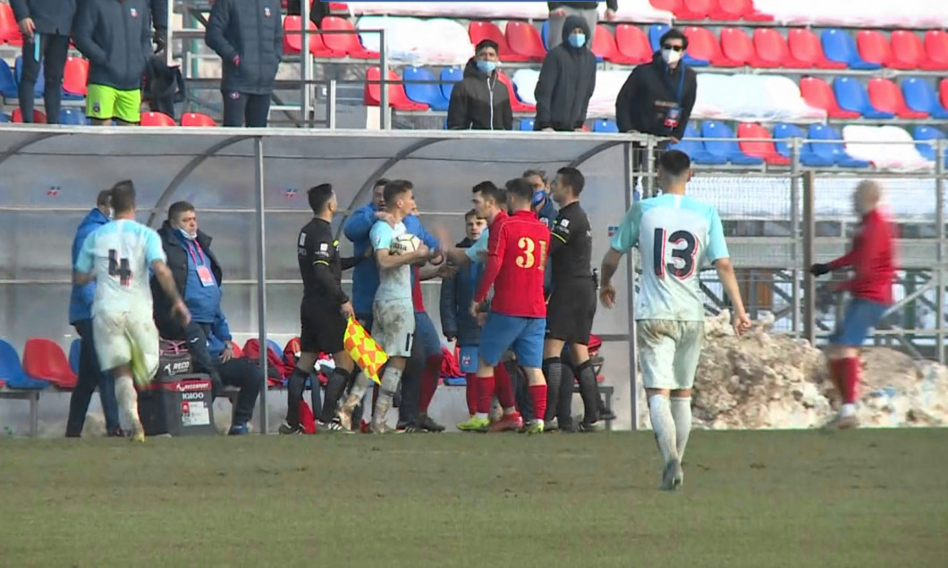 Fotbaliștii de la CSA Steaua și FCSB au avut un conflict la finalul meciului / Foto: Captură Digi Sport