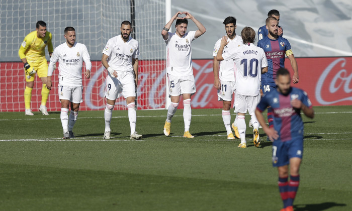 Real Madrid v SD Huesca - La Liga Santander