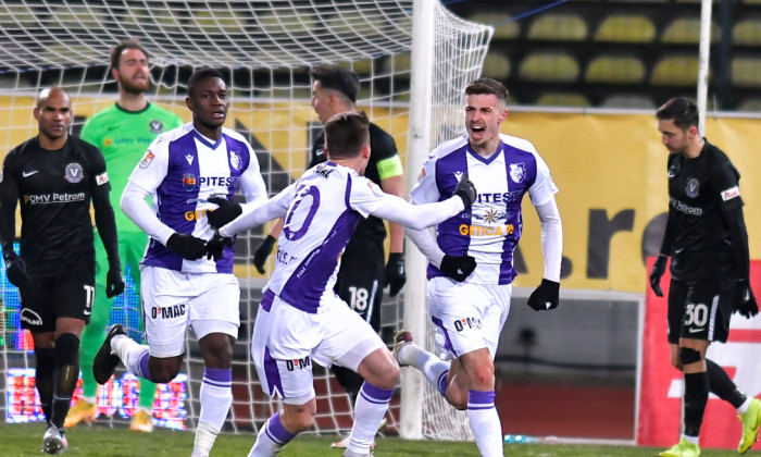 Fotbaliștii de la FC Argeș, în meciul cu Viitorul, câștigat 1-0 / Foto: Sport Pictures