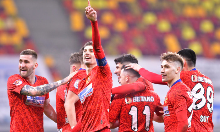 Fotbaliștii de la FCSB, în meciul cu CFR Cluj / Foto: Sport Pictures