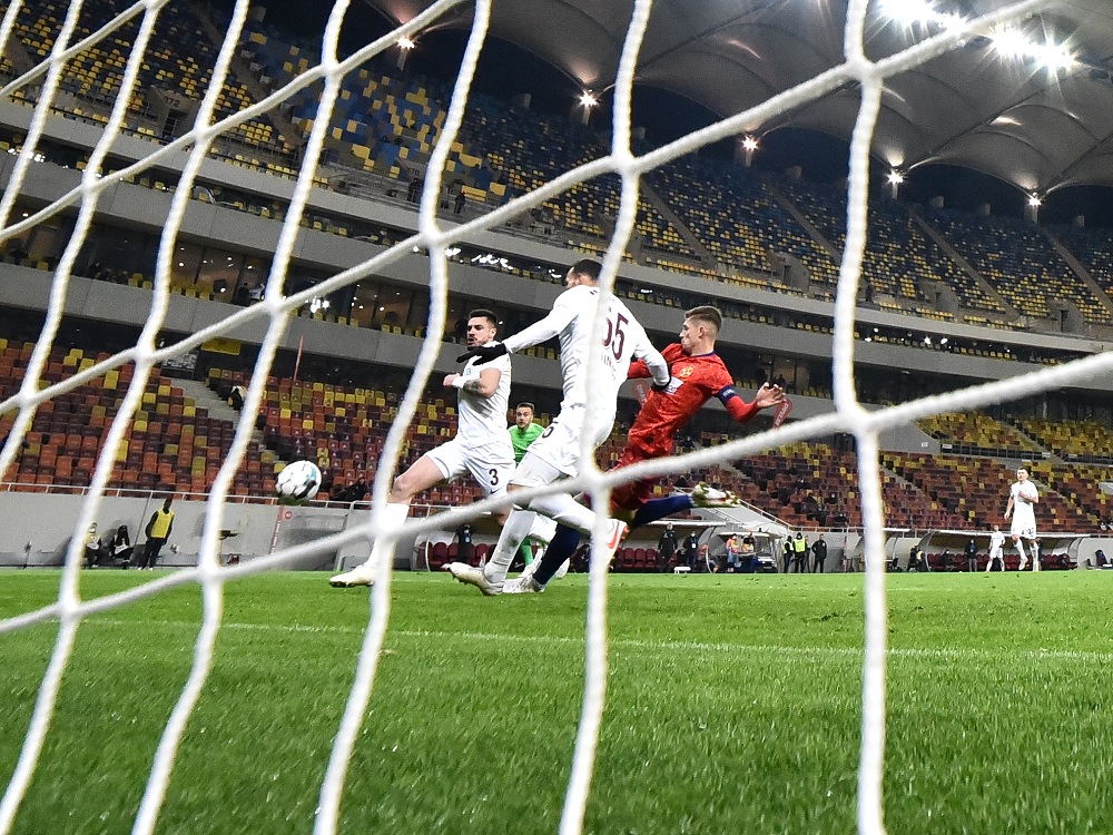 Florin Tănase: "Aşa se vede de afară, dacă nu dăm 3-4 goluri pe meci, nu jucăm ca o echipă"