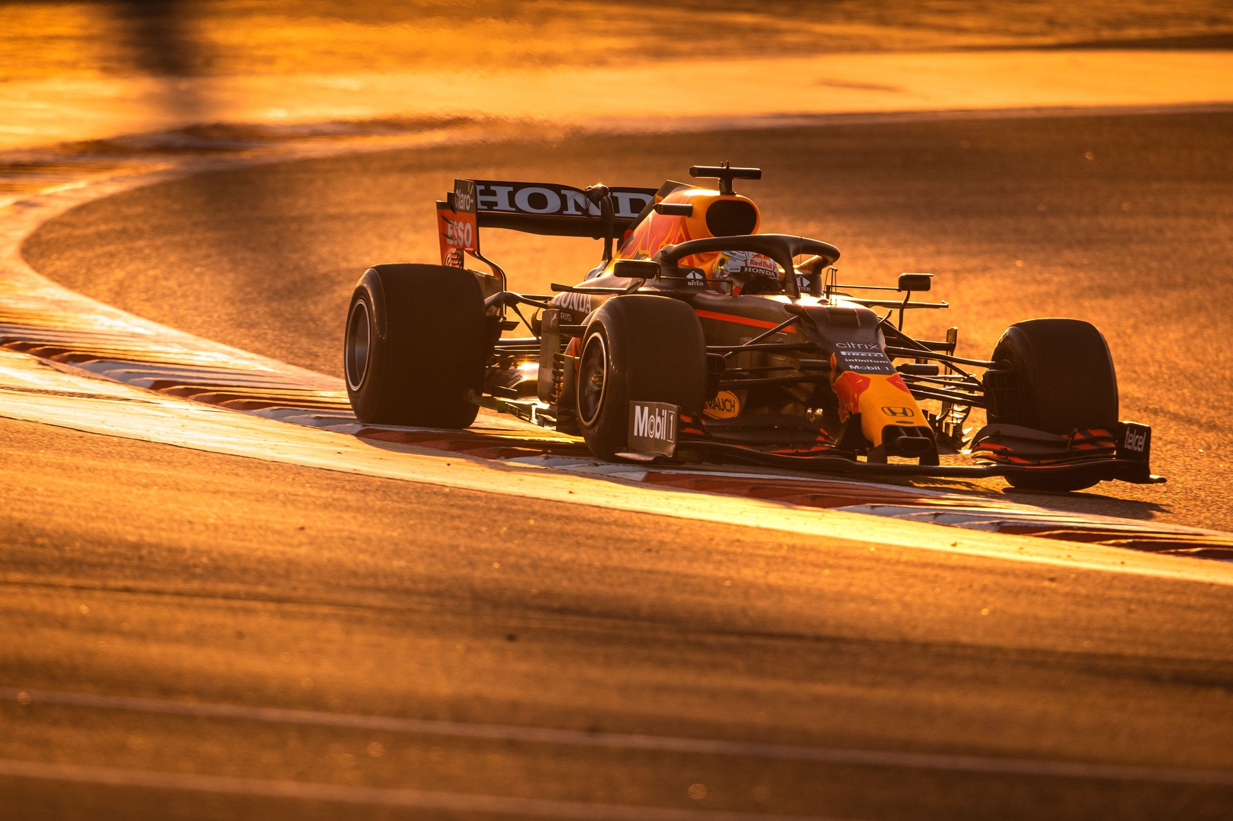 Programul celor 23 de curse de Formula 1 în 2021 . Startul e pe 28 martie, în Bahrain, în direct pe Digi Sport 1