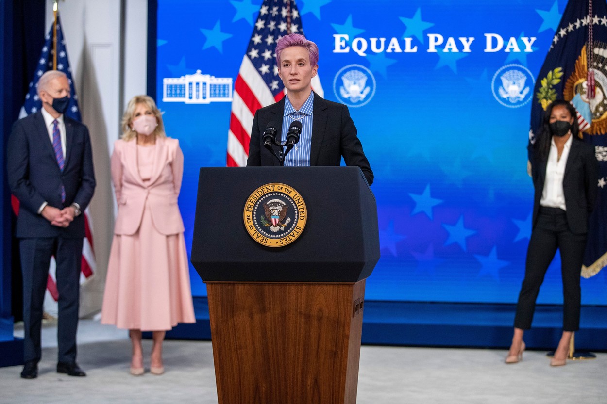 Am fost devalorizată pentru că sunt femeie! Megan Rapinoe, aplaudată de președintele SUA, Joe Biden, la Casa Albă