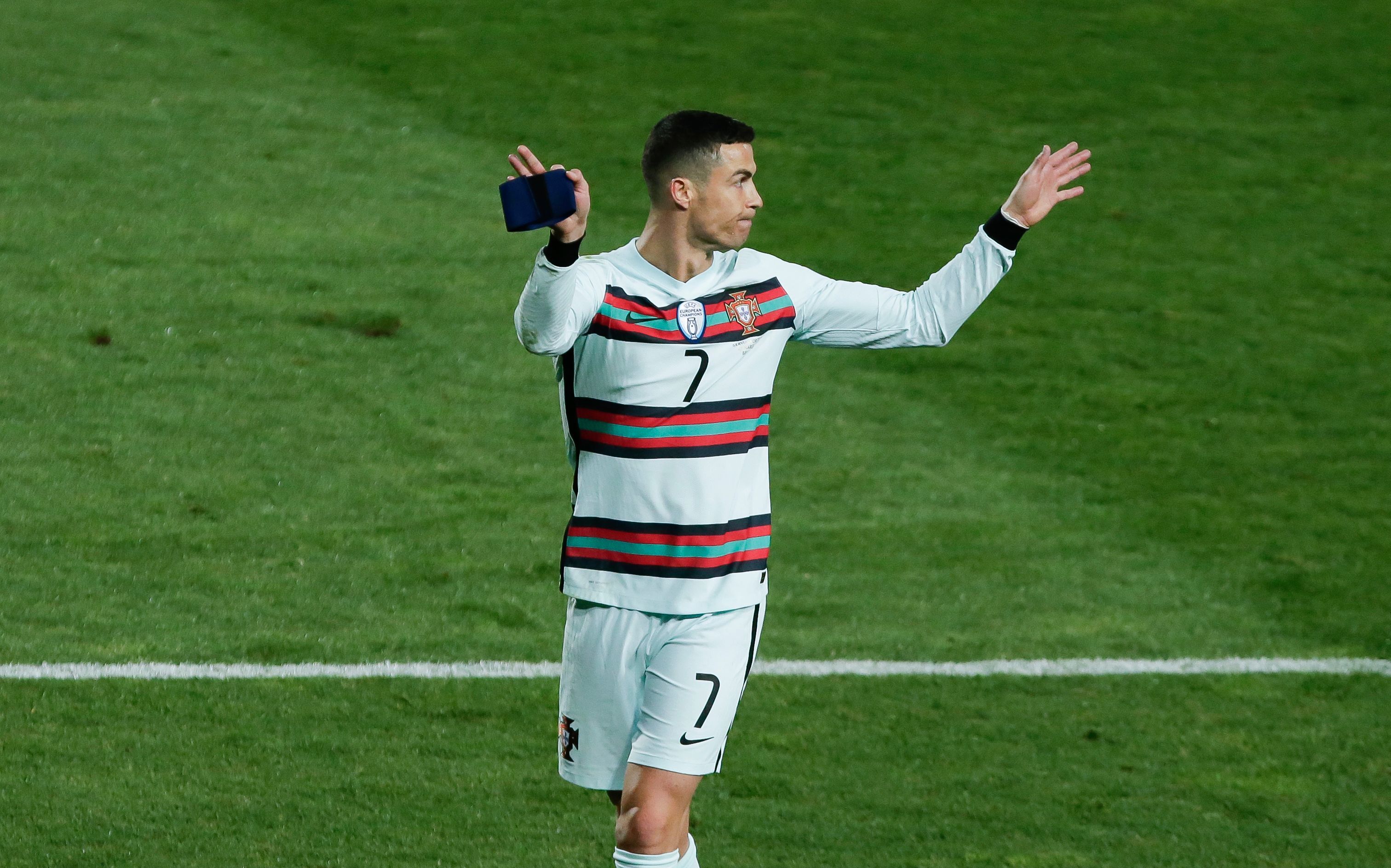 Presa din străinătate, reacție dură la adresa arbitrului care nu a validat golul lui Cristiano Ronaldo: Furt!